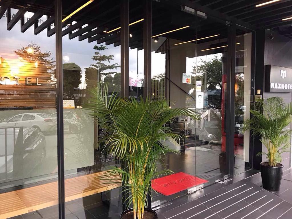 Max Hotel סובאנג ג'איה מראה חיצוני תמונה
